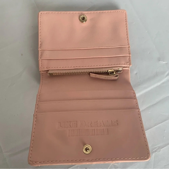 π΄ Retro-Style Pink Wallet with Palm Tree - Keep Your Essentials in Style! π΄ - Picture 4 of 10